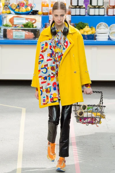 Look 33